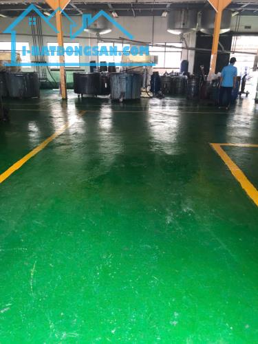 Bán nhà xưởng full SKC 8500m Thuận An, Bình Dương. Giá 115 tỷ. Đường container.