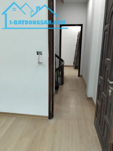Nhà đẹp Đại Mỗ, 36m², 5 tầng mới tinh, ô tô đỗ cửa – Giá 6,99 tỷ