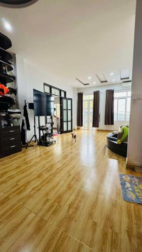 Bán Biệt Thự Sân Vườn 331 m2, 3 lầu , 8 PN , Phong Phú , Bình Chánh 36,8 tỷ