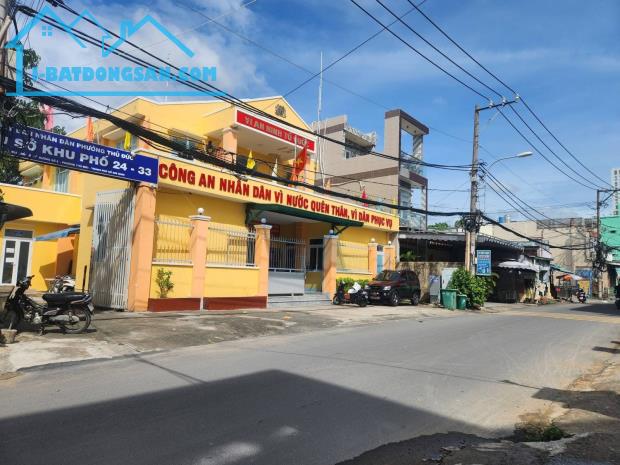 Bán nhà hẻm đường Hồ Bá Phấn, P.Phước Long A, Quận 9" (0x133m) giá 10,3 tỷ