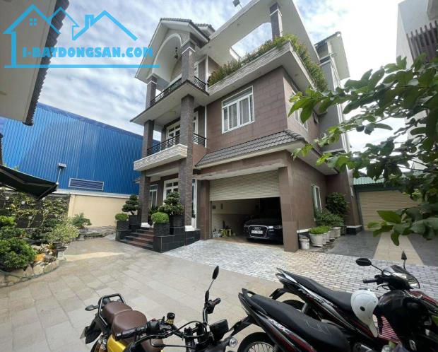 🏡 BIỆT THỰ ĐẲNG CẤP – KỀ BÊN KHU SALA Q2 – NHÀ TỰ XÂY TÂM HUYẾT – DIỆN TÍCH KHỦNG 404M²