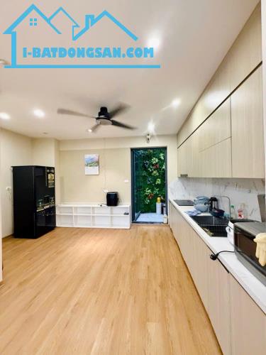 BÁN GẤP NHÀ PHÂN LÔ- VỈA HÈ🔥 2 LÀN Ô TÔ🚗 24/24🏠50m² 4 tầng💰CHỈ 13.88 TỶ💎 KĐT VĂN PHÚ