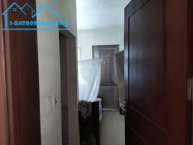 Hiếm nhà đẹp 5 tầng mặt đường Nguyễn Thanh Bình, 32m2, MT 3.5m, vị trí đẹp, KD sầm uất