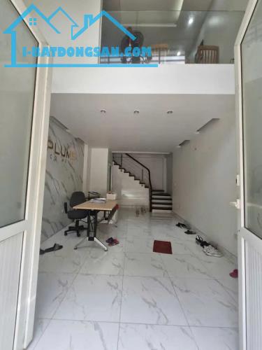 Bán nhà đẹp 5 tầng mặt phố Nguyễn Văn Trỗi, 30m2, MT 3.9m, lô góc, kinh doanh, giá 11.5 tỷ
