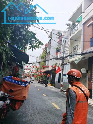 SIÊU PHẨM NGUYỄN SƠN Nhà 4 X 18M2 3 Lầu Sân Thượng Hẻm Nhựa Xe Hơi 7m GIÁ 7.2 TỶ LH 093699