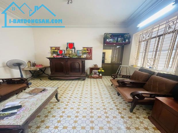Bán nhà mặt tiền KD Nguyễn Minh Hoàng, P12, Tân Bình, 80m2, 3 tầng, ngang 5m, rất hiếm.