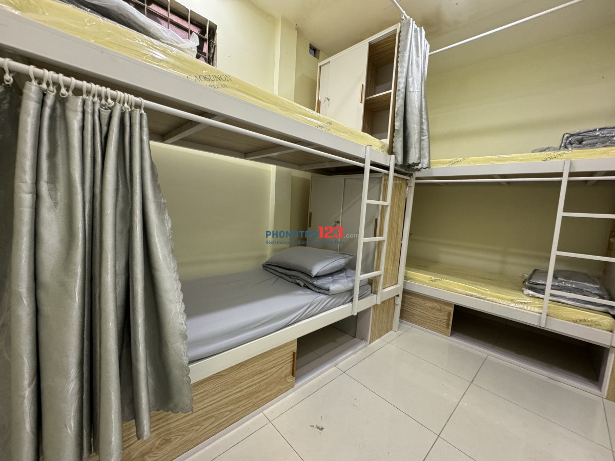 Ký túc xá mới ngay Đh công nghiệp phòng 4-6 bạn