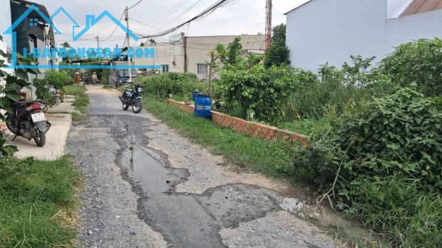 Tân Thạnh Đông gần chợ chiều đường ô tô giá chỉ 1,750 tỷ