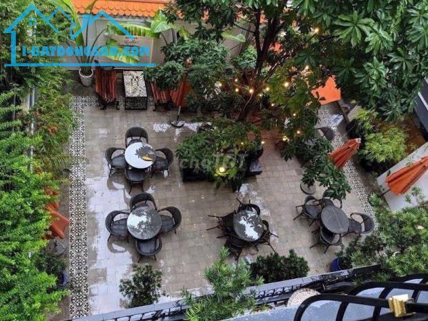 Biệt thự, khu Víp Hồ Biểu Chánh Phú Nhuận: 22m x 16m, 4 tầng, HĐT: 200 triệu/th. Giá 79 T