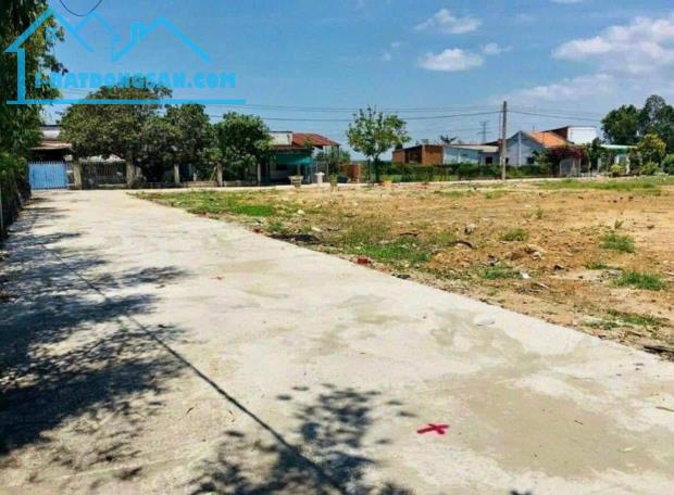 CẦN SANG LẠI MÃNH VƯỜN (2.540M2) ĐẤT THỔ CƯ SHR NGAY CHỢ DÂN CƯ HIỆN HỮU GIÁ 590 TRIỆU