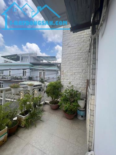Gấp bán nhà Thủ Đức, gần Mt Kha Vạn Cân, giá 7.6 tỷ, 3 tầng, dt 84m2.