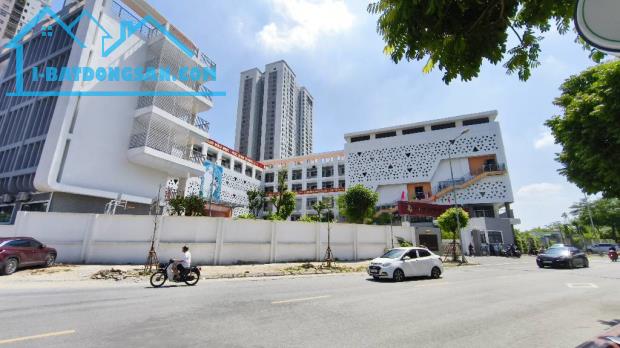 Trung tâm Hành chính Quận,Văn phú 45m mt4.1m ô tô đỗ cửa,an sinh đỉnh,tiện ích vô vàn