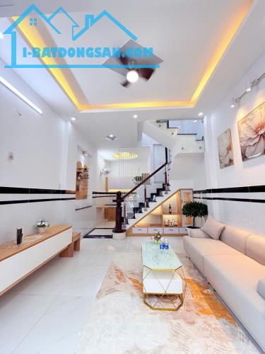 Nhà mới, hẻm ô tô Trần Thánh Tông thông Cống Lở, 4.35 tỷ