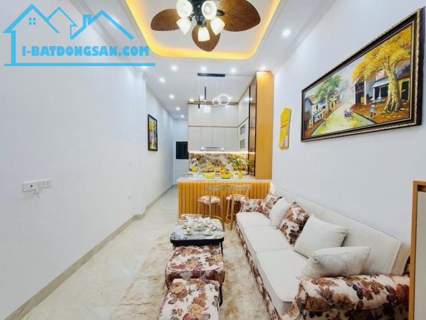 Bán nhà phố hoàng mai 28m2 5 tầng rất mới – gần ô tô - giá 6.25 tỷ