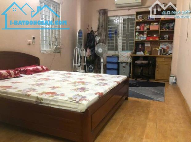 Bán gấp nhà Lê Quang Đạo 42m², 5 tầng chắc chắn, 2 thoáng sáng, giá 8,85 tỷ