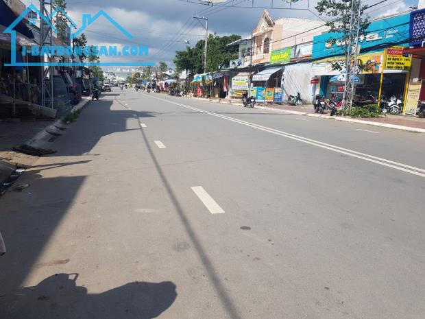 SANG LỖ 2150M2 ĐẤT VƯỜN MT ĐƯỜNG 24M CẠNH CHỢ ỦY BAN DÂN CƯ ĐÔNG GIÁ 540 TRIỆU