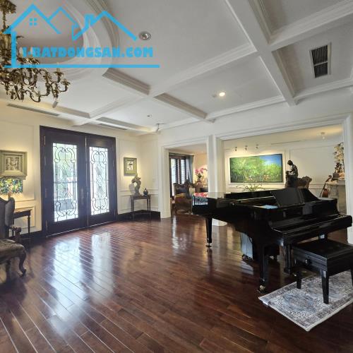 🔅 BIỆT THỰ VIP T5 KĐT CIPUTRA, TÂY HỒ 335M2 LÔ GÓC 4T THANG MÁY MT 17M, CHỈ 126 TỶ 🔅