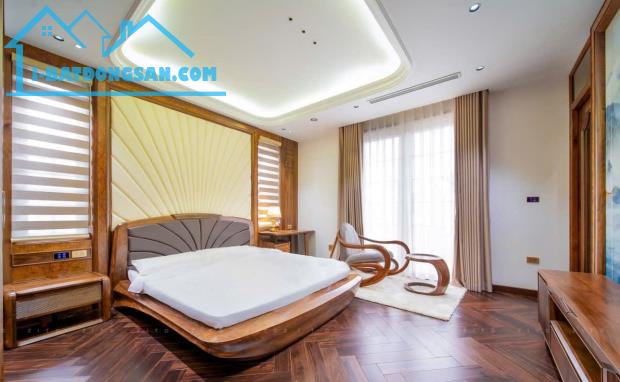 Biệt thự Geleximco Lê Trọng Tấn gần siêu thị AEON Mall 200m2 chỉ 29.x tỷ. LH 0989626116