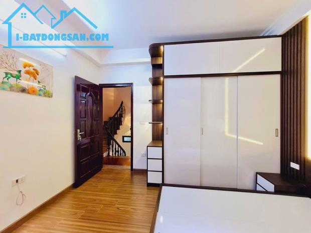 Siêu phẩm Mỹ Đình: Nhà 42m², 5 tầng, full NT, mặt tiền rộng – giá tốt 9.5 tỷ