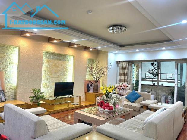 🔅 SIÊU RỘNG, CHUNG CƯ 57 LÁNG HẠ, ĐỐNG ĐA 200M2 4PN+3WC, SĐCC, CHỈ 16.8 TỶ 🔅
