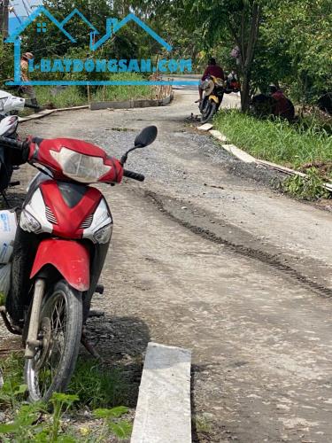 BÁN ĐẤT MẶT TIỀN ĐƯỜNG XE HƠI ĐẤT Ở 1000 M2 – XÃ MỸ AN HƯNG CHỈ 6.XXTR