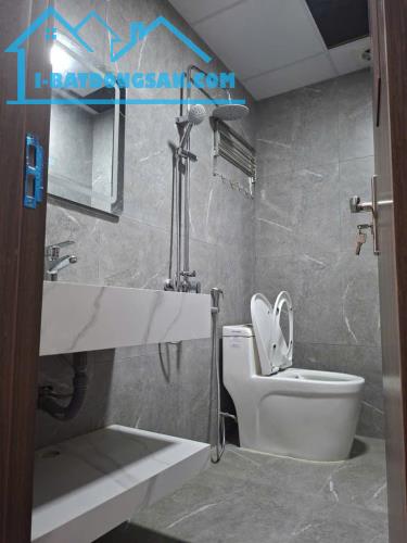 TRẦN DUY HƯNG CÁCH PHỐ 30M, GẦN Ô TÔ, DT 65M, 5 TẦNG, NỞ HẬU, GIÁ CHÀO 13 TỶ