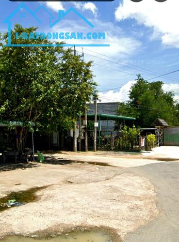 Đất Ngộp-Dân Hoà-Hàm Thuận Bắc( Thuận Hoà)-Lâm Đồng-DT 2.800m2,mặt Tiền 42m
