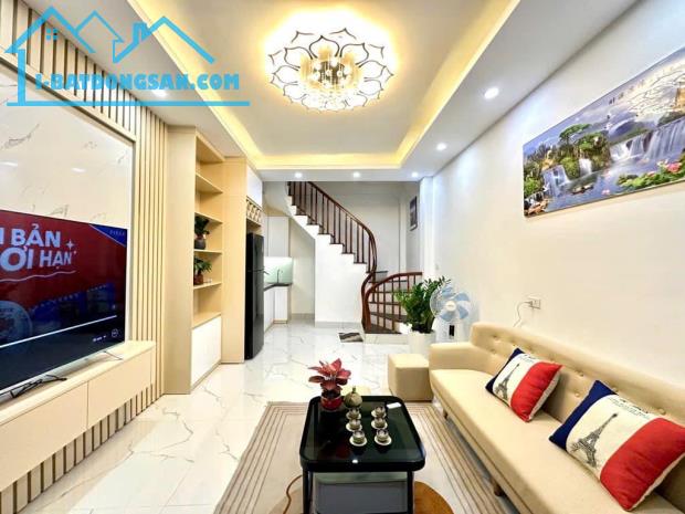 Nhà Đẹp Phan Đình Giót - Phương liệt ,DT:40m2 ,Giá Nhỉnh 10tỷ ,oto đỗ cổng