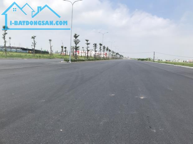 Chuyển nhượng lô đất 30.000m2 Khu công nghiệp Vsip Bắc Ninh, vị trí đẹp.