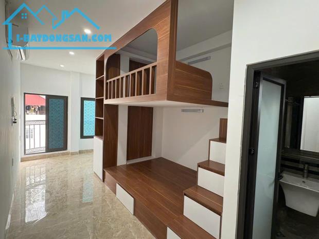 🏠Tòa nhà 62m² 📏 7 tầng thang máy 🏢 16 phòng 🚪 Thu 64 tr/th 💰 13.8 tỷ📞hangmini.com
