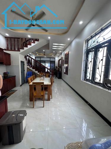 🏠Bán Nhà 4 Lầu Mặt Tiền Nguyễn Văn Hoa P. Thống Nhất hoàn Công DT 285m2 Chỉ 8 Tỷ