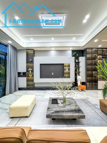 Bán nhà Trương Chinh - Phương Liệt,DT 43m2 x 5T, Giá hơn 10 Tỷ , ngõ nông thoáng sáng