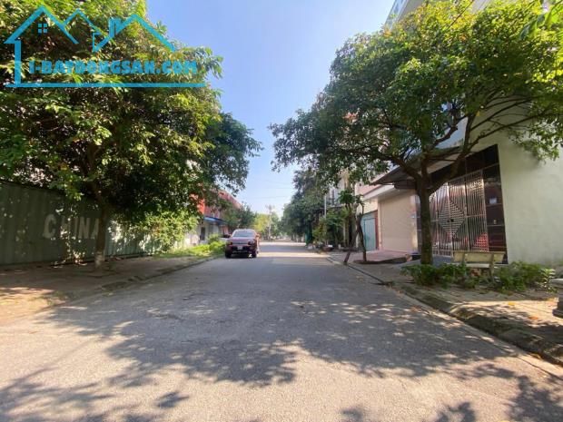 Bán nhà căn góc 2 MT đường, KDC Phú Nhuận Sông Giồng, P. An Phú, Quận 2, Giá 26,5 tỷ