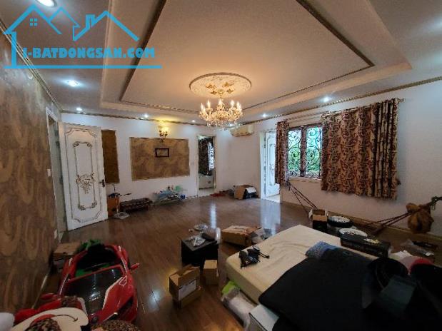 Biệt thự Bình Thạnh 268m2 ngang 9m *30 nhà 4 tầng 7pn tiện ở Đại Gia Đình