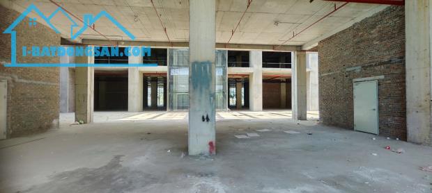 Bán gấp sàn thương mại dịch vụ toà chung cư UDIC WESTLAKE ( MP Võ Chí Công) Giá chỉ 40tr/m