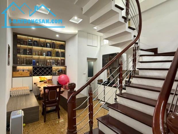 Bán nhà Khương Đình, 53m, oto đỗ cửa, 4 tầng dân xây mới, 13.69 tỷ.