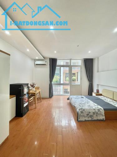 BÁN TÒA NHÀ NGÕ 328 NGUYỄN TRÃI 69 M² 11PHÒNG - THU 44TR/TH - 11 TỶ 098818318