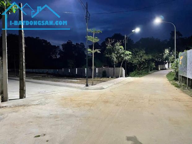 ĐẤT NỀN 100M FULL THỔ CƯ NGAY CẠNH ĐHQG-FPT 2 TỶ Ô TÔ TRÁNH
