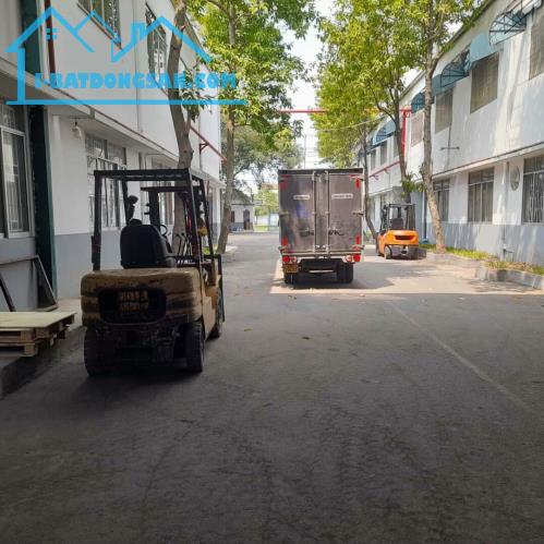Bán kho xưởng 200 tỷ, 80x123m, mặt tiền đường CN11, phường Tây Thạnh , Quận Tân Phú