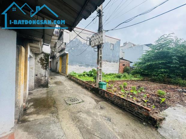 💥GIẢM CHÀO GẤP💥BÁN ĐẤT GIA LÂM - LÔ GÓC OTO ĐỖ CỬA - GIÁ ĐẦU TƯ 2 TỶ XXX