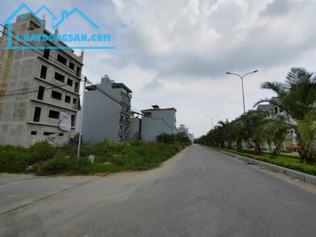 Bán 61.4m2 đất dịch vụ Thăng Long 9 ở khu đô thị Hinode Royal park (Sdt liên hệ: