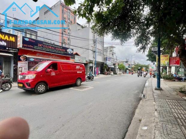 BÁN ĐẤT (7.6x25) TẶNG NHÀ ĐANG CHO THUÊ GIÁ CAO THỚI AN , Q12