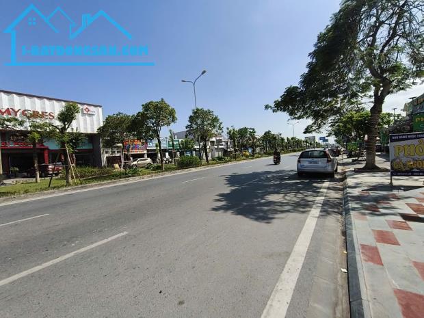Bán lô đất 720 M mặt đường Phạm Văn Đồng Dưong Kinh HP