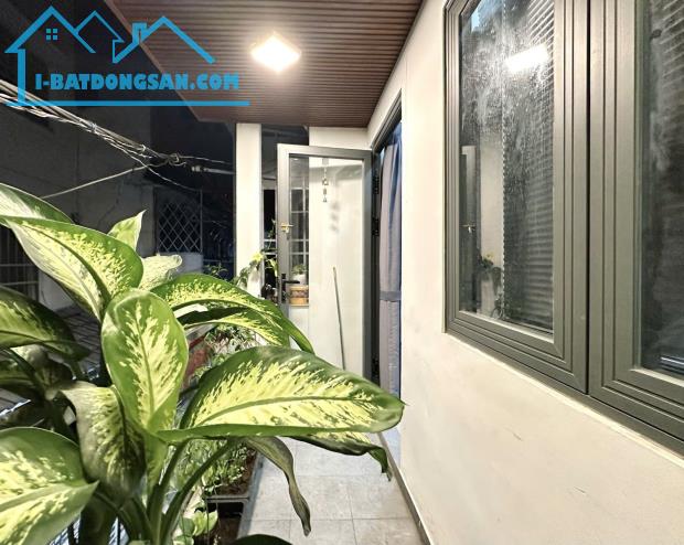 NHÀ ĐẸP NGÔ TẤT TỐ – GIÁP QUẬN 1 – 44M² – HẺM Ô TÔ – TẶNG FULL NỘI THẤT – GIÁ CHỈ 6.X TỶ