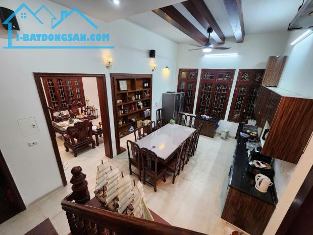Cực sốc, bán biệt thự Mỹ Đình, quận Nam Từ Liêm : 145m2 - 4 tầng - lô góc. Nhà siêu đẹp.