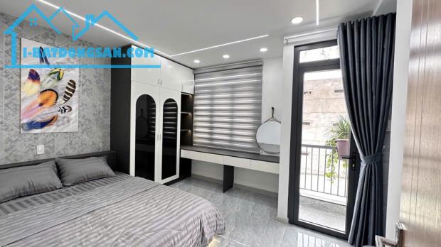 TTH(Q.12) bán nhà 5 tầng 4PN ngang 6m có thang máy mt đường Tân Thới Hiệp 15 giá 6,78tỷ.