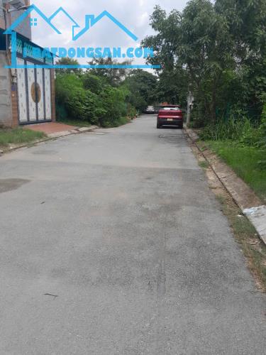 Bán Lô Đất Nền Thổ Cư- Ngay Chợ Long Trường, 70m2 Giá 3,6 tỷ tl
