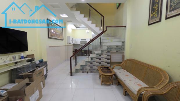 NGUYỄN THÁI SƠN – NGAY ĐẠI HỌC CÔNG NGHIỆP 4 – 60M2 – 4 TẦNG – HẺM 5M – CHỈ 7 TỶ 6