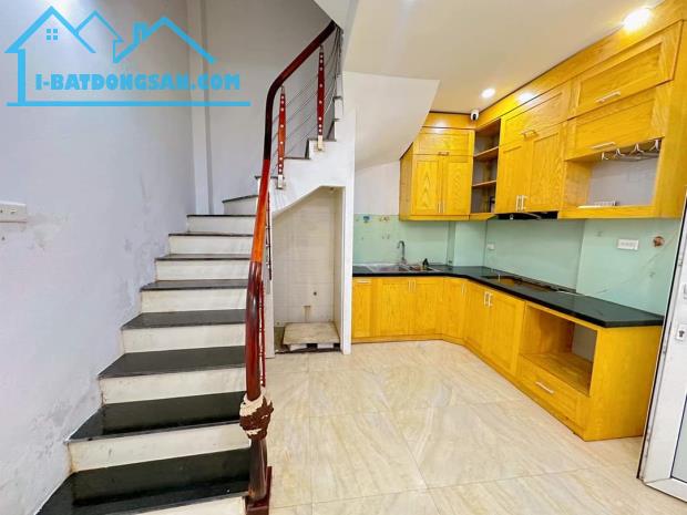 Nhà đẹp 5 tầng ở hay kinh doanh phố Châu Long, Ba Đình