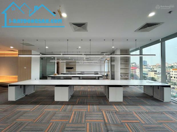 Bán sàn văn phòng Nam Từ Liêm sổ đỏ trao tay 200m2, giá 52tr/m2